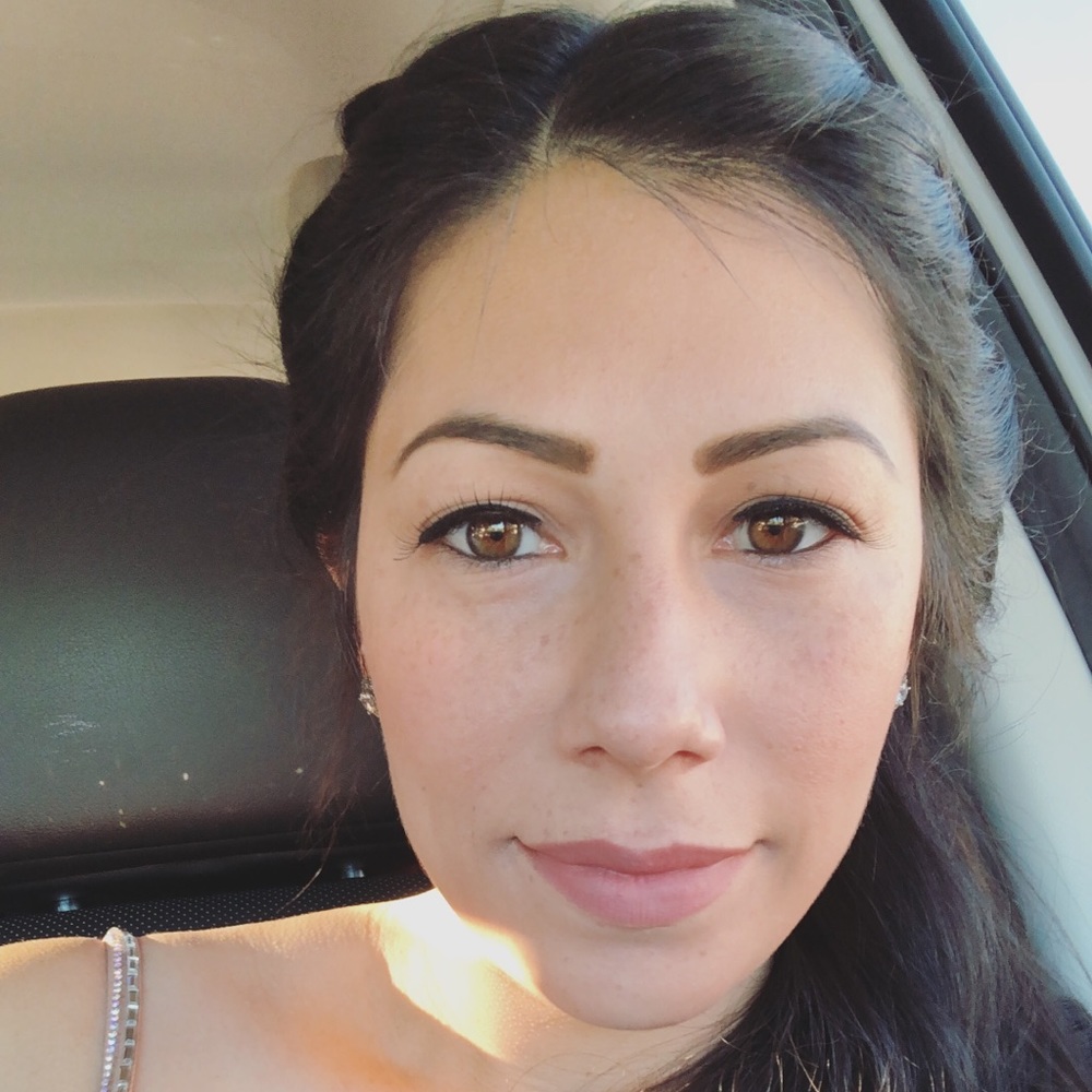 Meet your Posher, Crystal